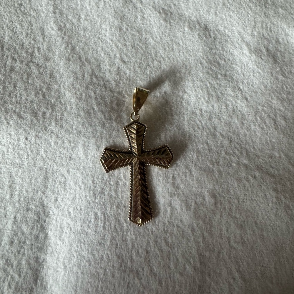 Elegant Gold Cross Pendant